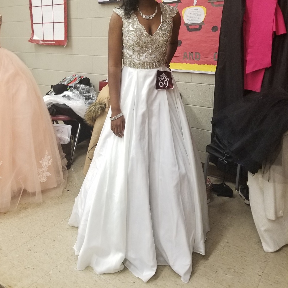 Wedding / Prom / Pageant Custom Gown - Picture 6 of 6